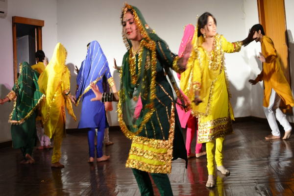 Jagarna dogri dance