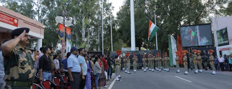 Beating retreat ceremony at suchetgarh, jammu