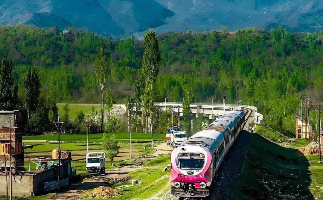 Vande Bharat Express service between Katra and Baramulla