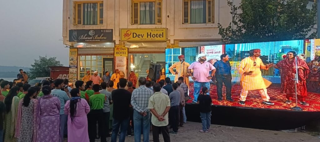 Basohli utsav 2025 – here are some glimpses 7 Nukkat natak presented by j&k academy of art, culture & languages, highlighting the theme: implementation of government schemes. Don’t miss this creative showcase of awareness through art at basohli utsav
